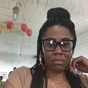 Meet your Posher, Aisha